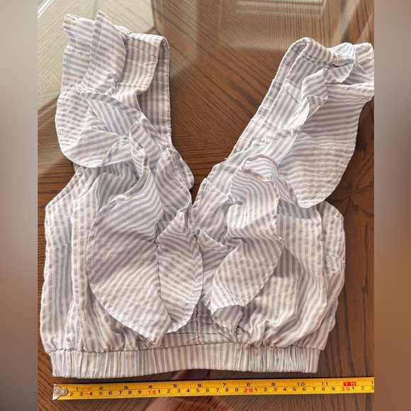 Chic Ruffle Striped Blouse - Picture 5 of 7